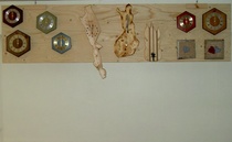 Sydäntaulu - 6€. Kynttilälampetti - 12€.