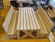 Vasta valmistuneet talkootöinä.